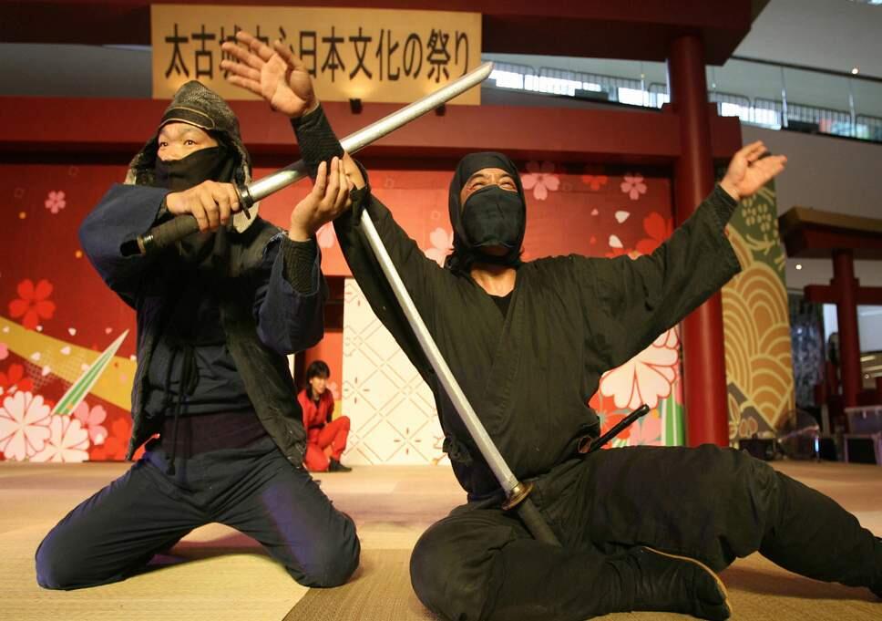 据报道,日本的"忍者之乡"伊贺市正在为其新的旅游计划招聘忍者.