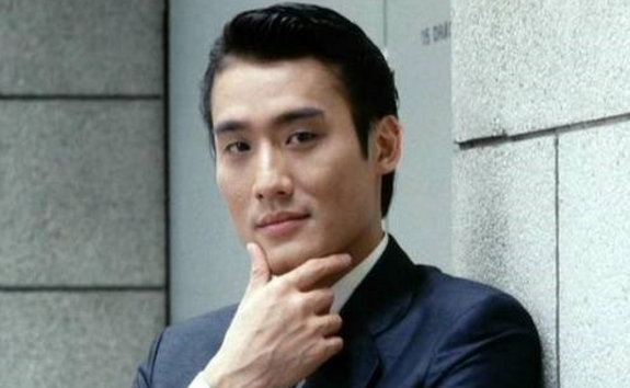 梁家辉 梁家辉的演技大家有目共睹,演什么就是什么,同样演黑老大也能