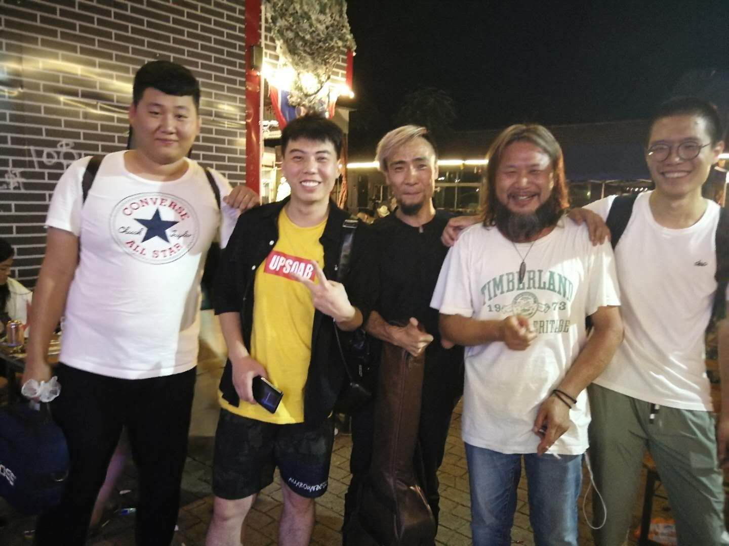 69绅士乐队应邀参加合炫音乐工厂第一届音乐节