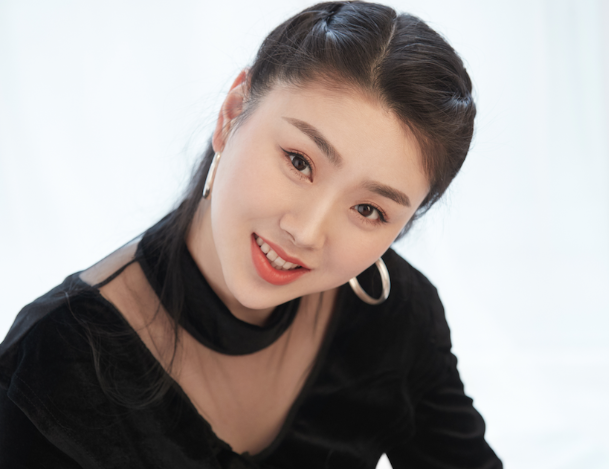 肖洋甜美写真大片曝光微微一笑很倾城