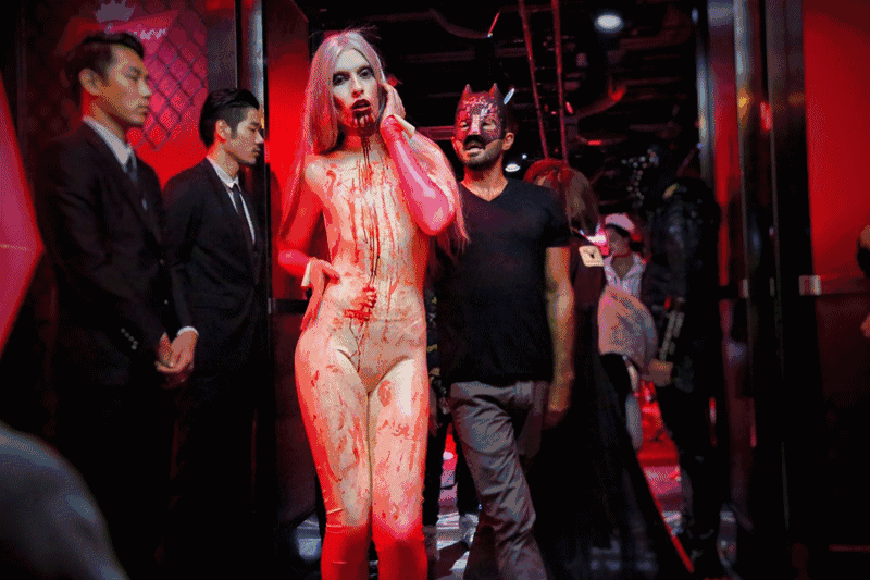 万圣节扮鬼还是cosplay?这些红毯明星变妆竟然