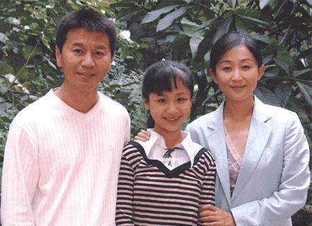 杨紫家庭背景曝光,怪不得秦俊杰和她分手,网友