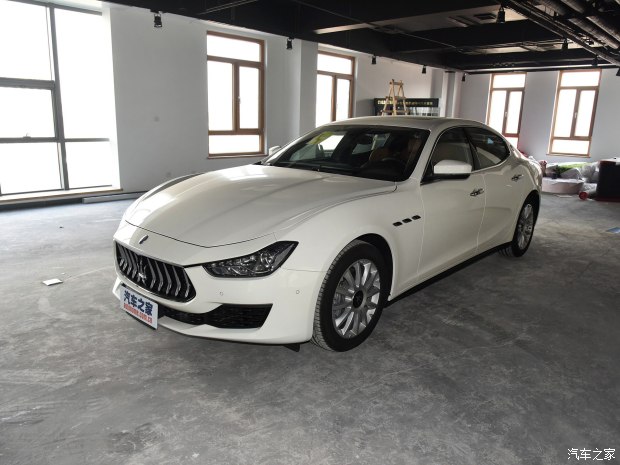 玛莎拉蒂 ghibli 2018款 3.0t 350hp 标准版