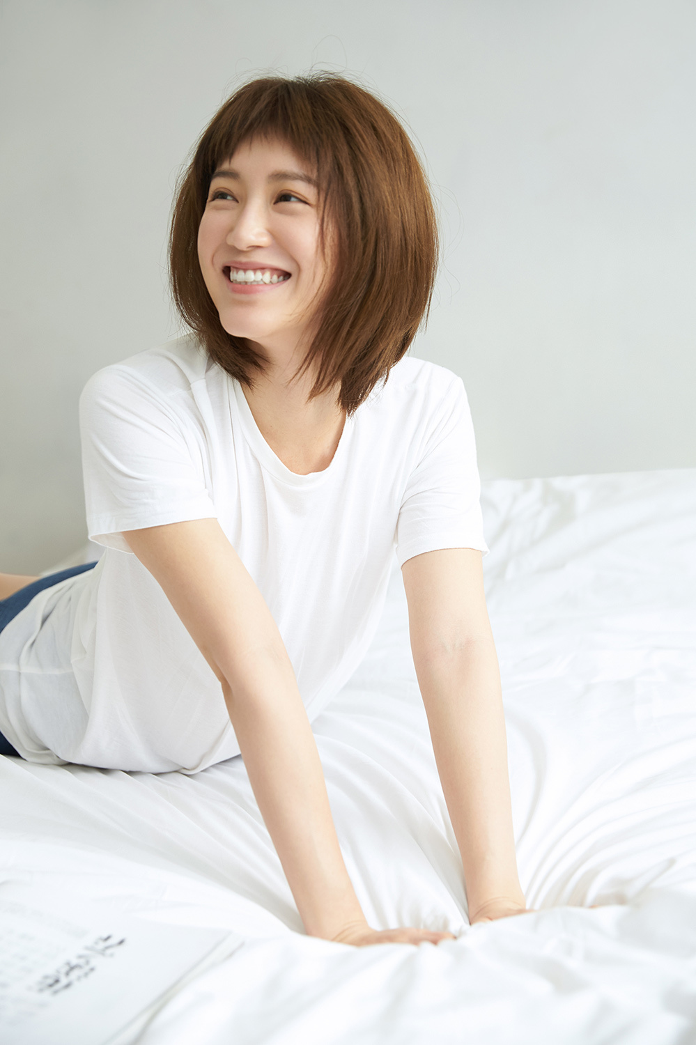 苏青曝超美生日大片 白t短裤清新如初恋