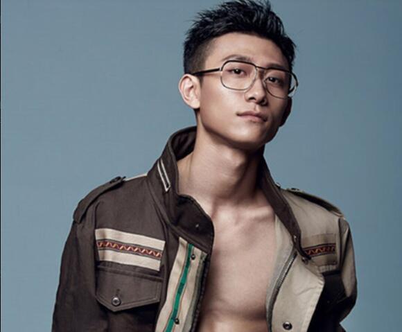 继李老师去世之后,张一山宣布暂退娱乐圈,紧接