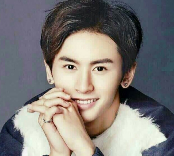 2018年大火的小鲜肉,图二曾被林心如耽误,图三