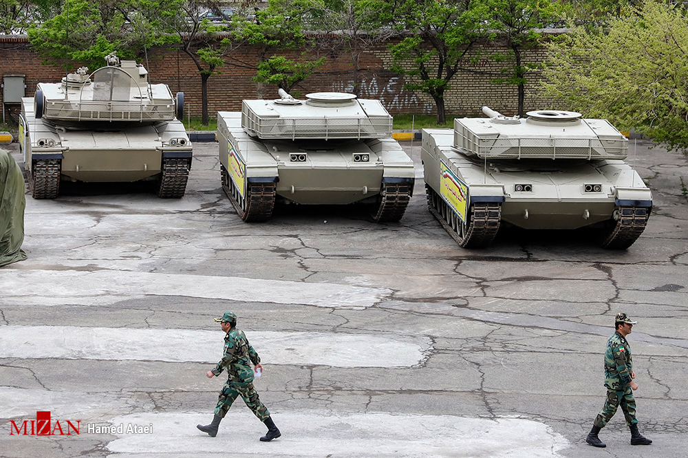 伊朗集中展示自研陆军装备 新奇玩意不少