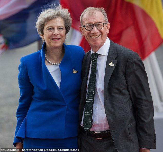 英国首相特蕾莎梅与丈夫菲利普.(每日邮报)