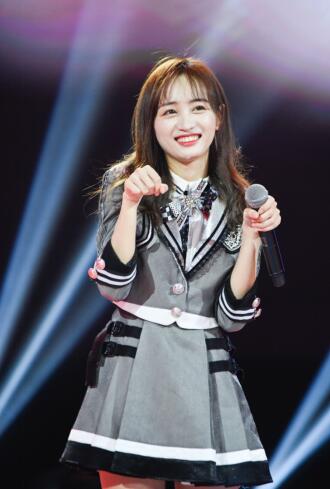 《翻牌大明星》第7期上线 双面偶像黄婷婷的完