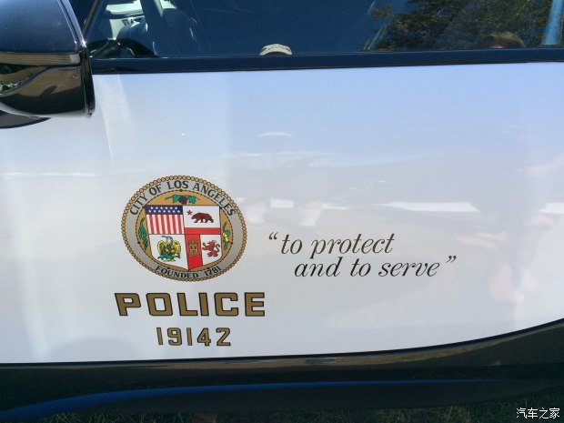 "千万"宠爱于一身 宝马i3成多国警车