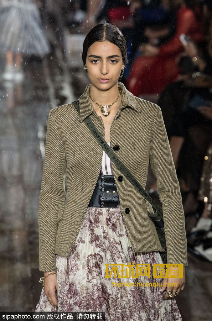 Dior 2019早春度假系列发布会,曼舞轻纱不一样