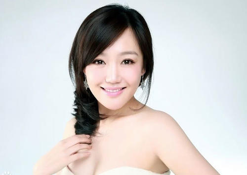 胡歌刘亦菲疑似公布恋情,10年终成正果,网友:大