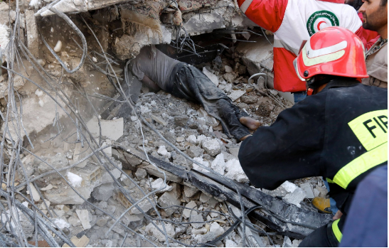 两伊边境大地震遇难人数升至450人 伊朗死伤惨重