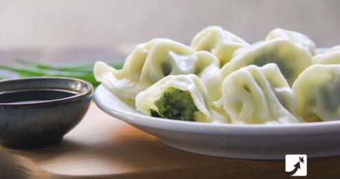 饺子包好别直接放冰箱,用这东西存放,多久都不