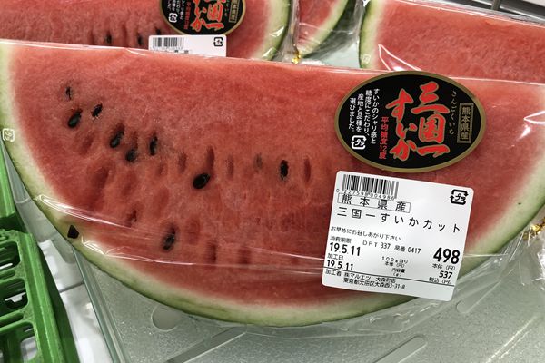 吃不起在日本八分之一片西瓜卖537日元