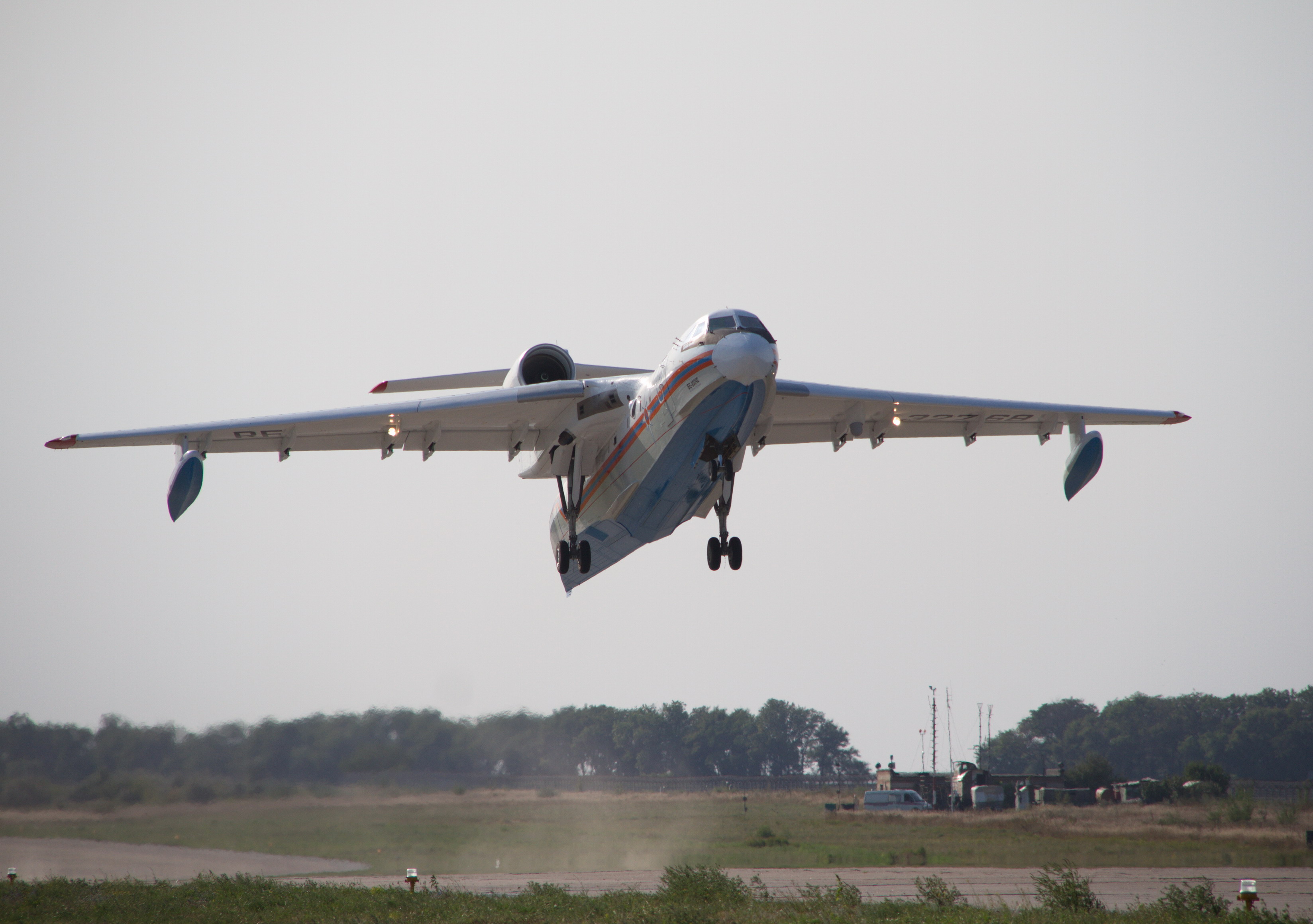 俄罗斯试飞最新别200水上飞机