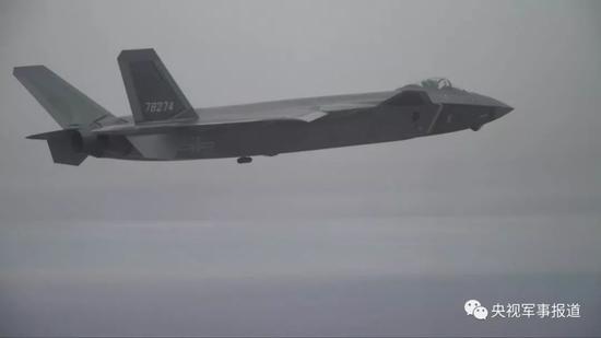 最强阵容!歼20歼16歼10C组队练突击突防