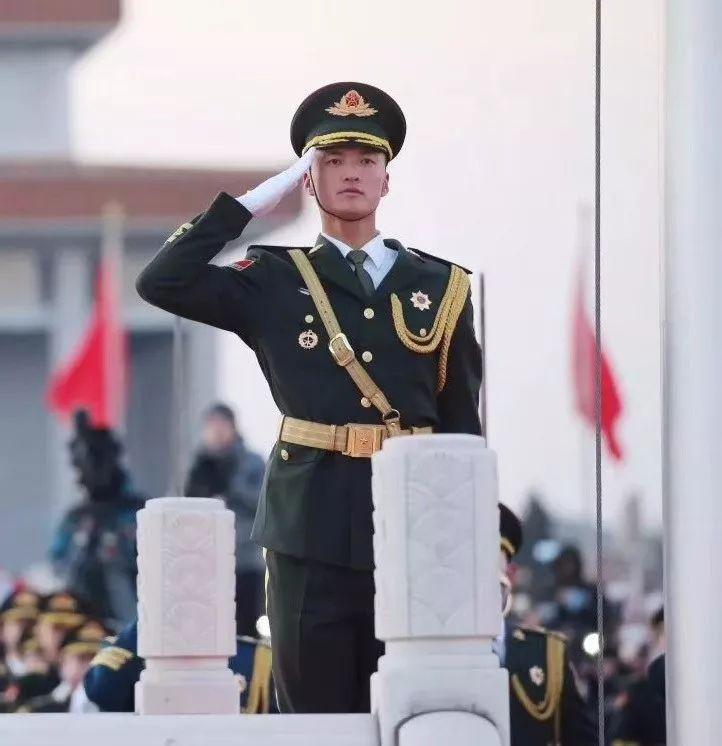 新春福利!高颜值兵哥哥军便装对比照大放送,速收藏