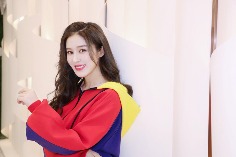 芒果小花冯青首登《歌手》 助力毕书尽许靖韵