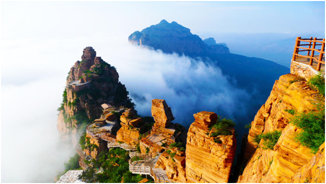 奇峰屹立 云海仙境:河北邯郸东太行景区