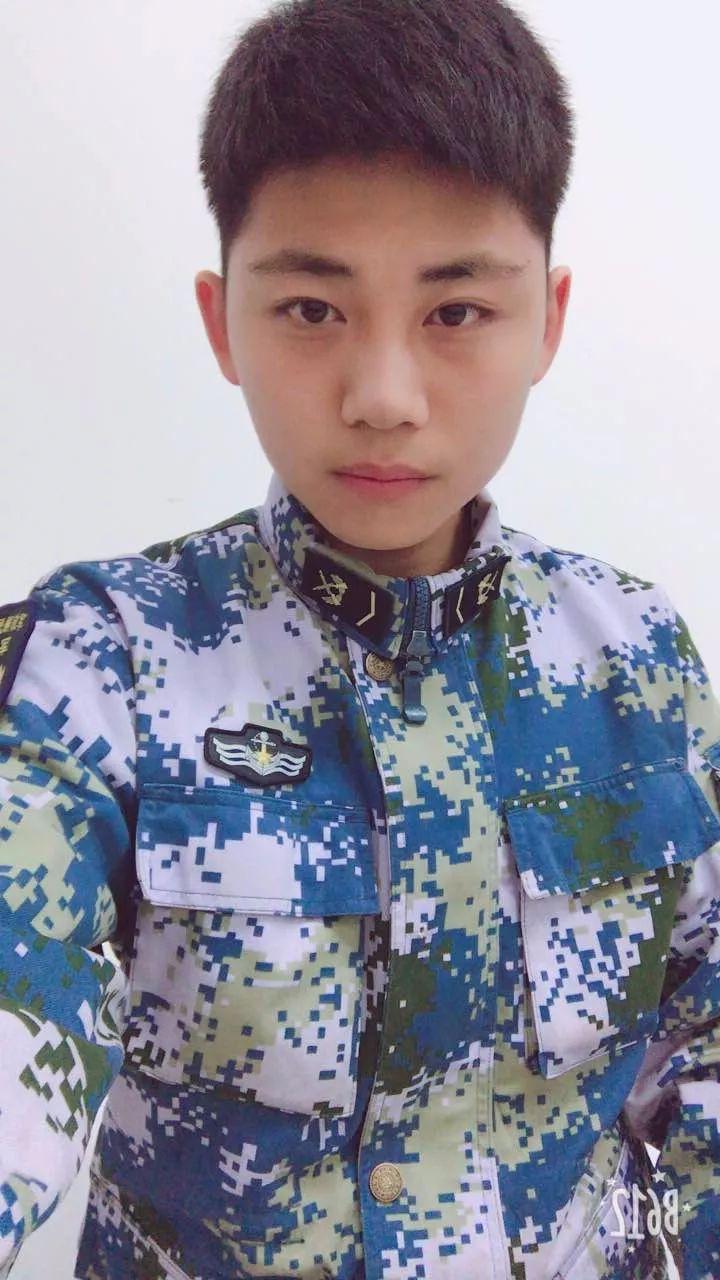 新春福利!高颜值兵哥哥军便装对比照大放送,速收藏