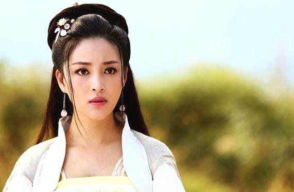 更艰难的是心理上,她一度患上了抑郁症,每天靠着打吗啡才能入眠