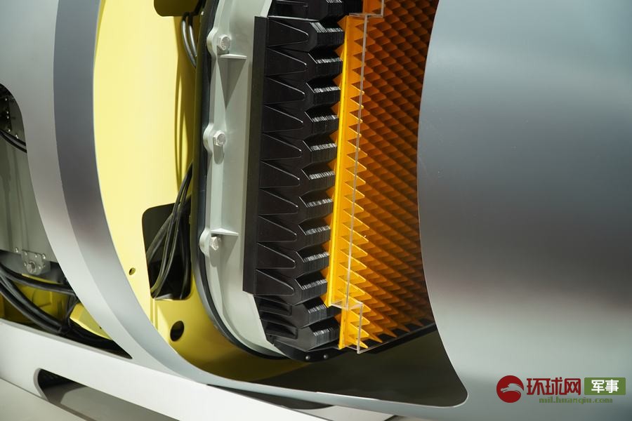 全球首创!中国风冷有源相控阵雷达亮相航展