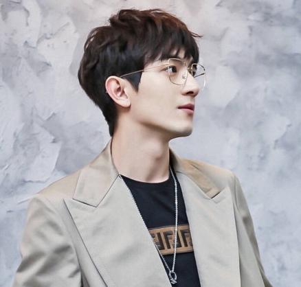 拥有九亿少女梦的林更新,在微博怼粉丝,网友:霸