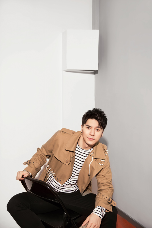 《猎毒人》张露时尚写真曝光 多种魅力亟待解锁