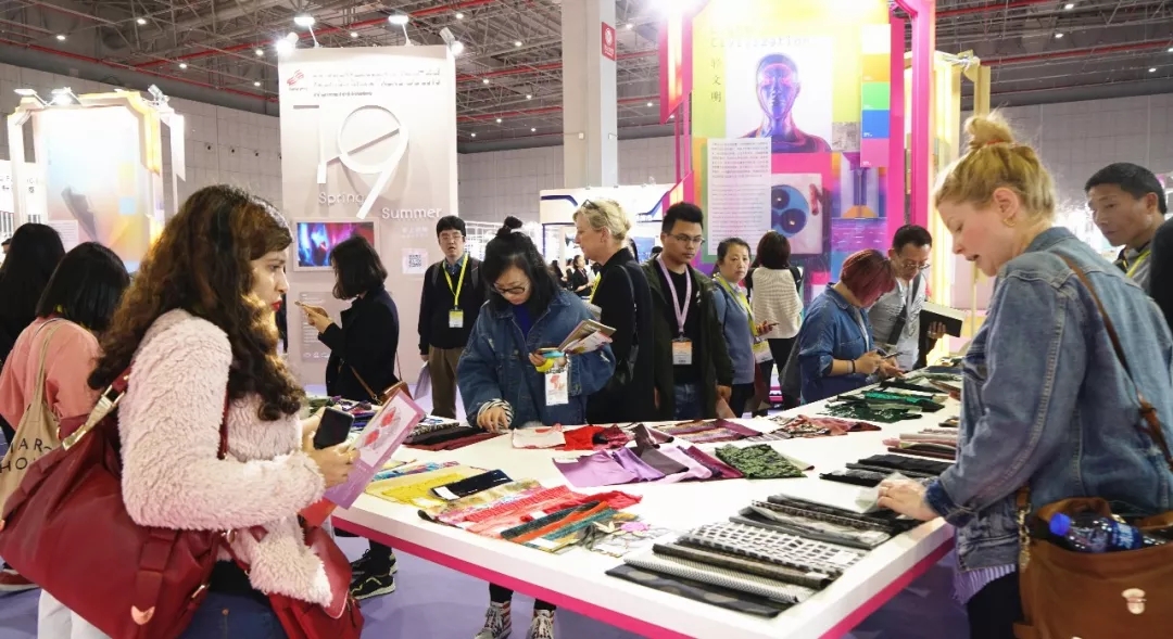 重建纺织时尚新风貌!2019春夏流行趋势精彩发