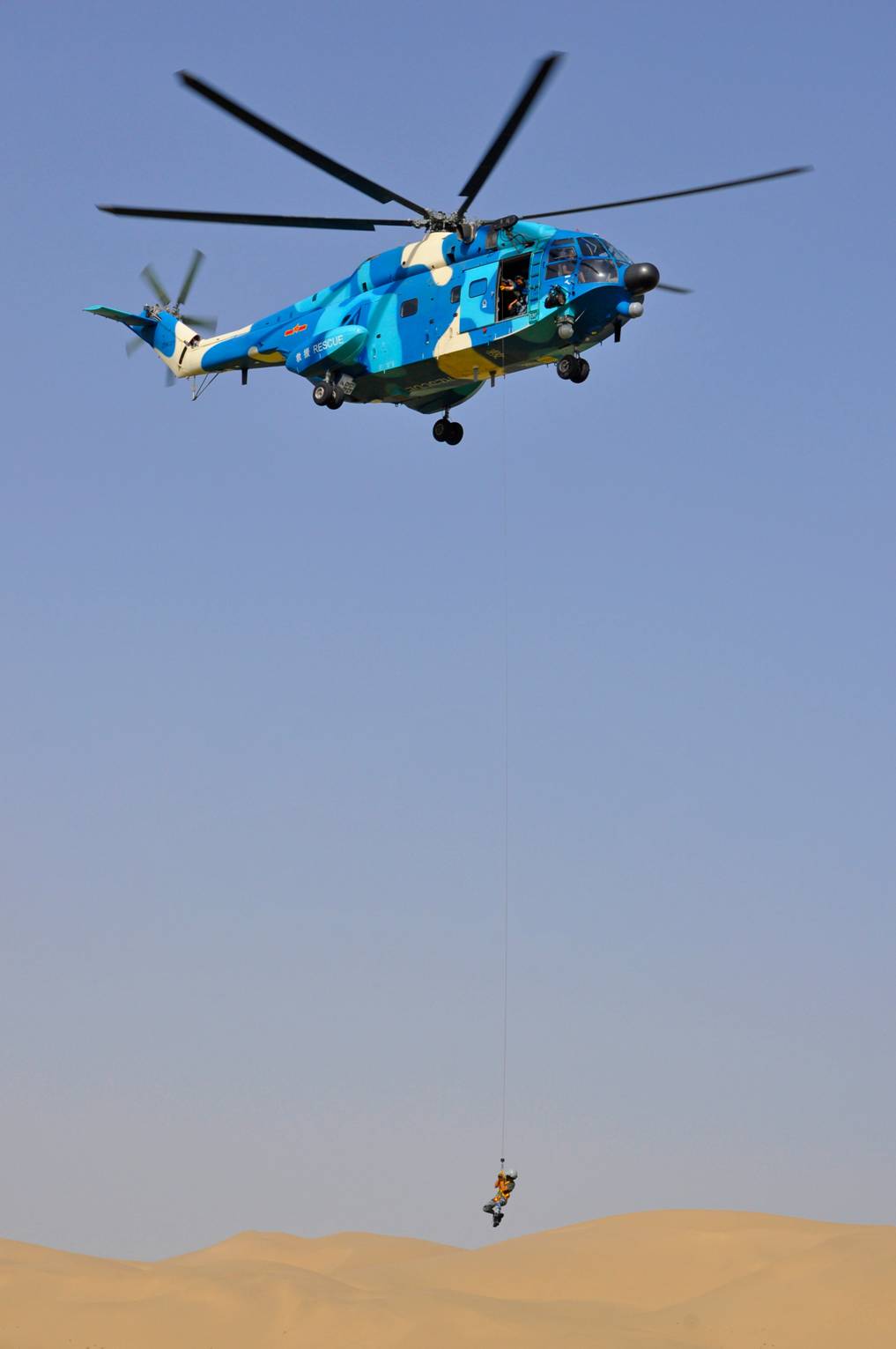 中巴雄鹰军演细节展两国亲密无间