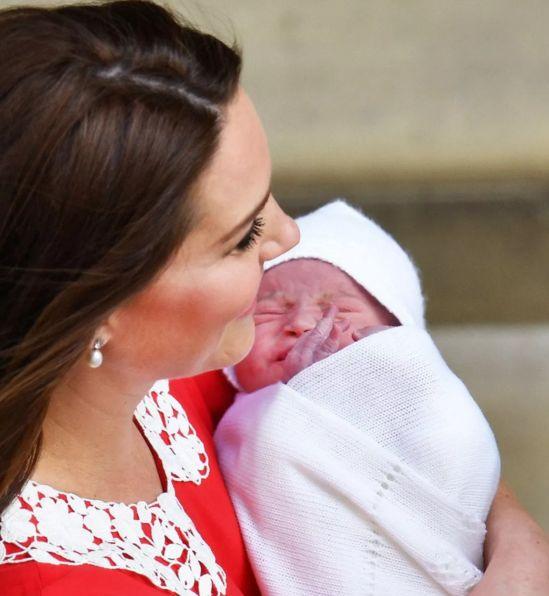 Angelababy有救了!19岁星二代狂赚260万,就靠