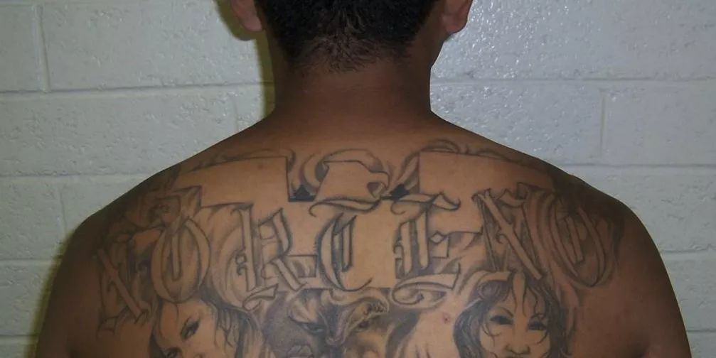 如果你发现老外身上有这样的纹身 请离他远点!