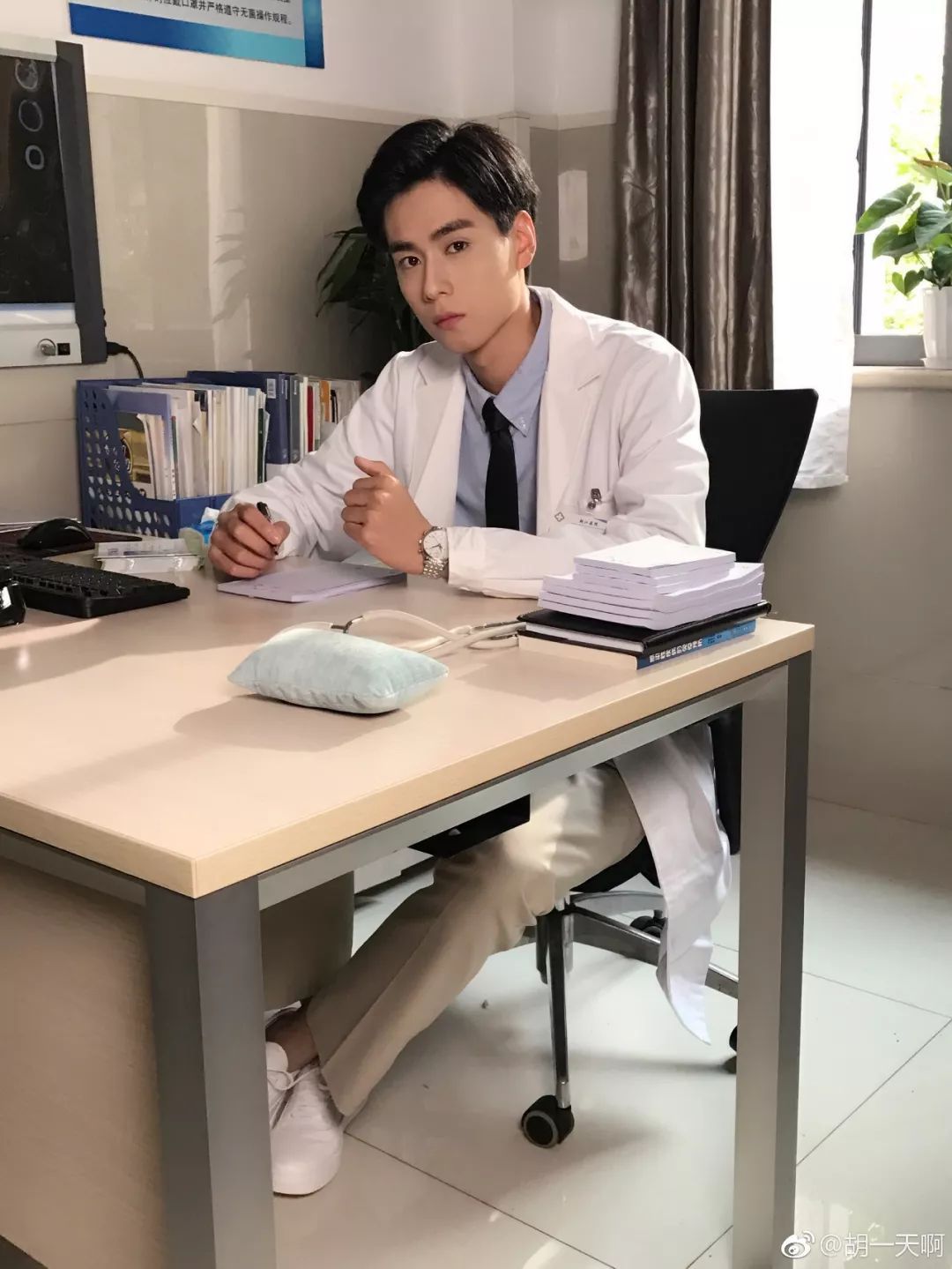 春天来了,一定还想着和胡一天谈恋爱吧!