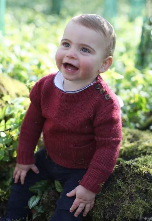 路易王子,全名 路易&sdot;亚瑟&sdot;查尔斯(louis arthur charles).