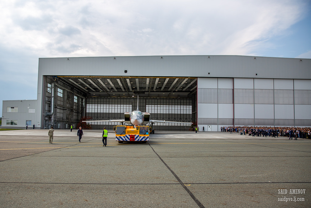 俄首架最新升级图22M3M战略轰炸机正式下线