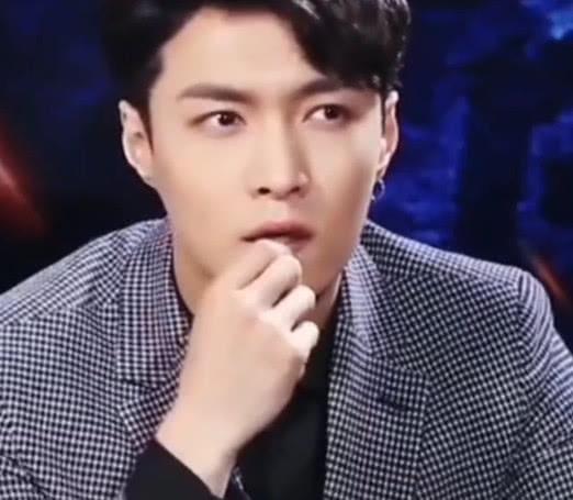 用一个词语形容赵丽颖,张艺兴脱口而出2个字,