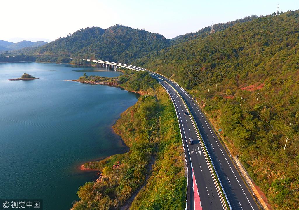 江西九江:庐山西海秋意渐浓