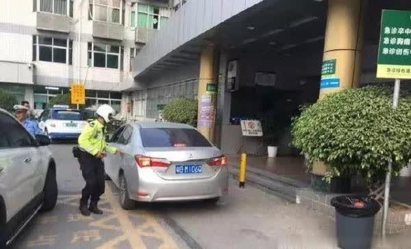 3分钟!铁骑火速护送临产孕妇!家属:电影里的情