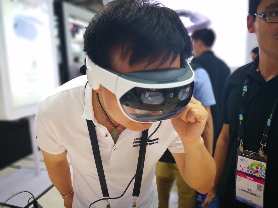 影创科技cesa连发三款新品 走向理想中的头号玩家