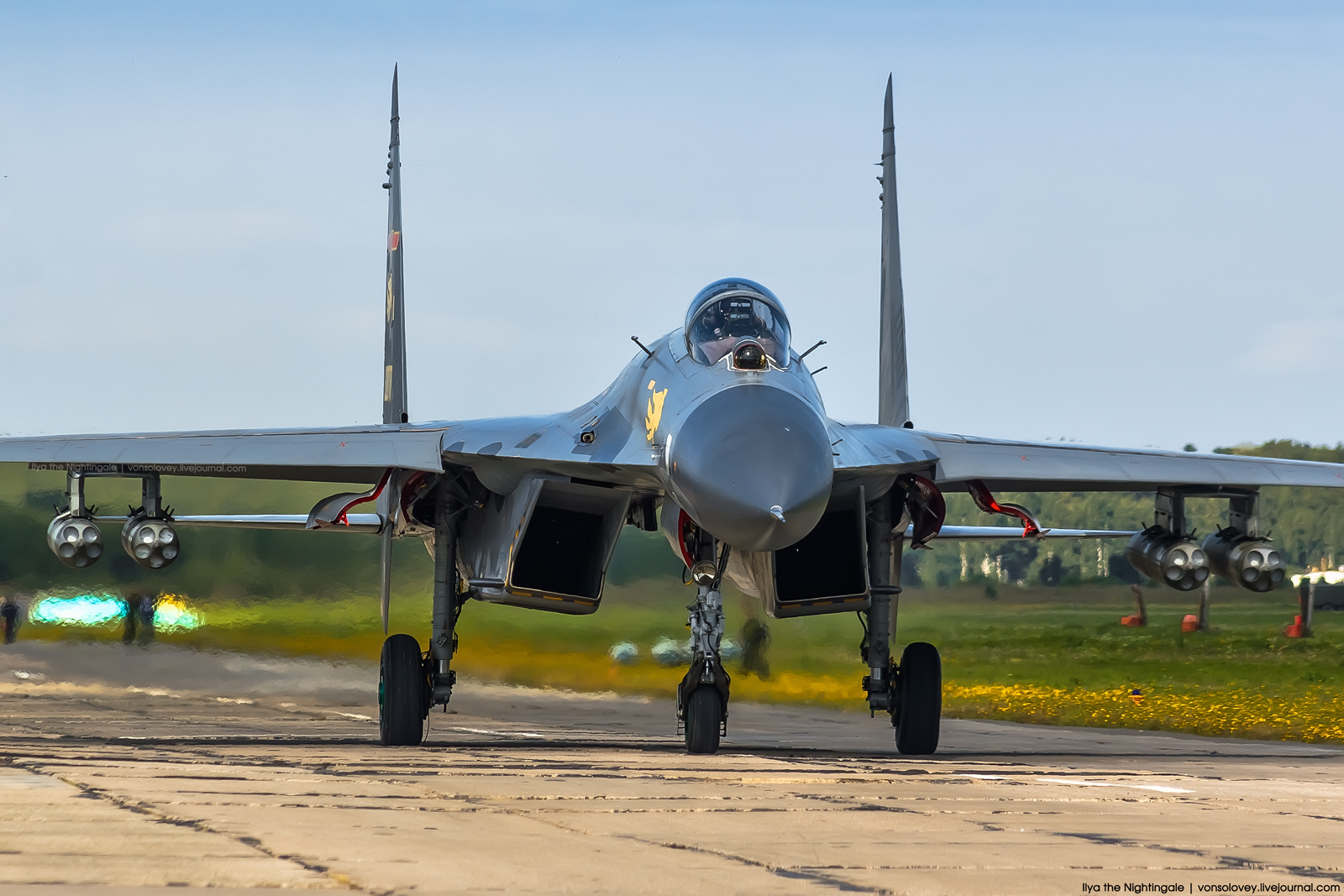 太帅了!俄罗斯摄影师镜头里中国参加演习战机