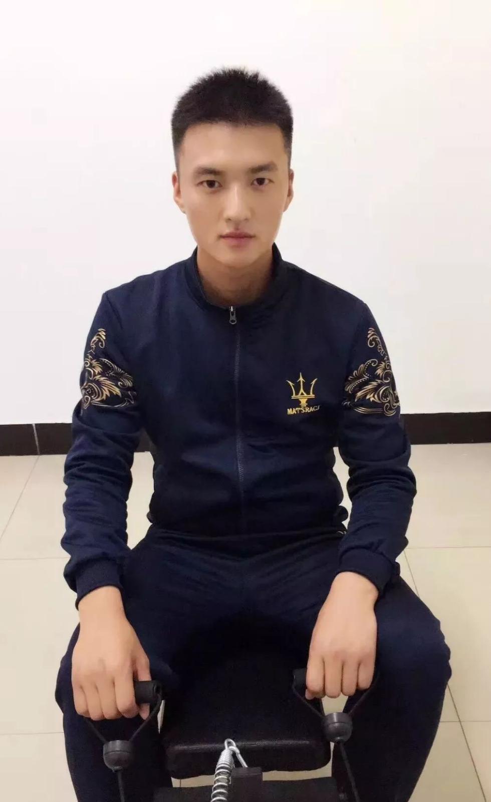 新春福利!高颜值兵哥哥军便装对比照大放送,速收藏