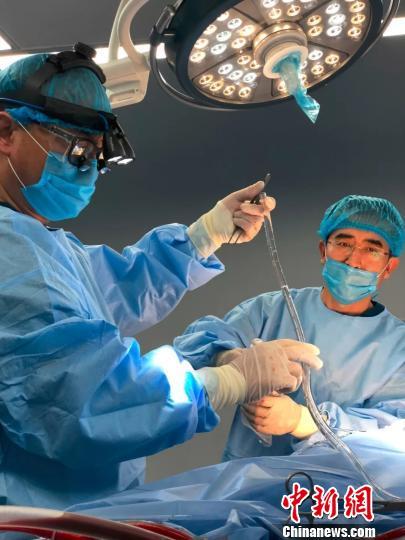 中国首例异地转运人体低温保存手术在济南完成,冷冻七旬老人